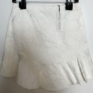 Alice and Olivia Eniko Curved Hem Flare Skirt